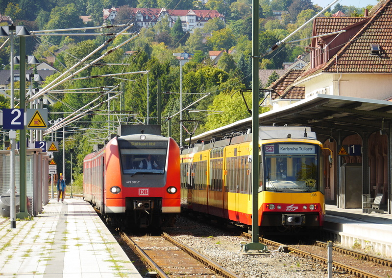 avg, regional train, platform, highlands, stuttgart, public transportation, travel, rail transportation, mode of transportation, db, karlsruhe, cable car