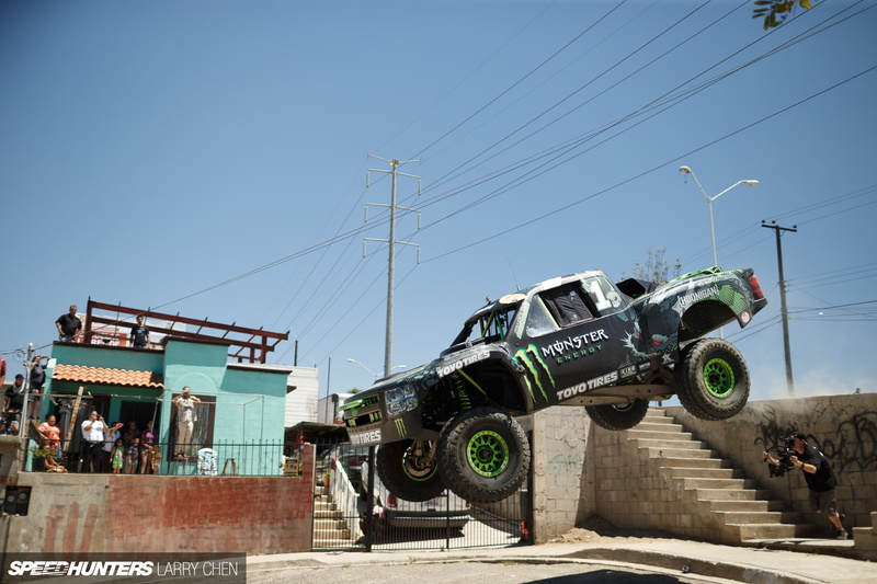 1080P, trophy, action, stop, chevrolet, hd, jump, truck, cars
