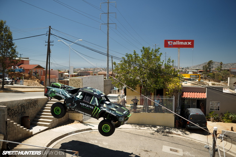 chevrolet, stop, 1080P, action, hd, truck, trophy, jump, cars