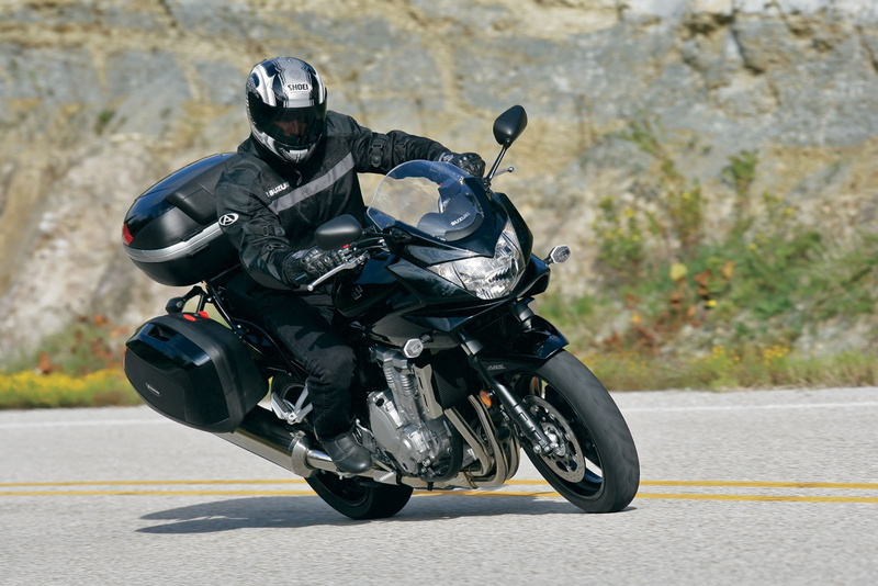 helmet, crash helmet, land vehicle, city, mode of transportation, vehicle, biker, leather, ride, 720P, one person, transportation, outdoors, headwear