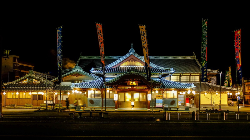 building exterior, roof, building, sakura湯, architecture, railing, arts culture and entertainment, illuminated, blue, temple, japan, city, 4K, brown, religion