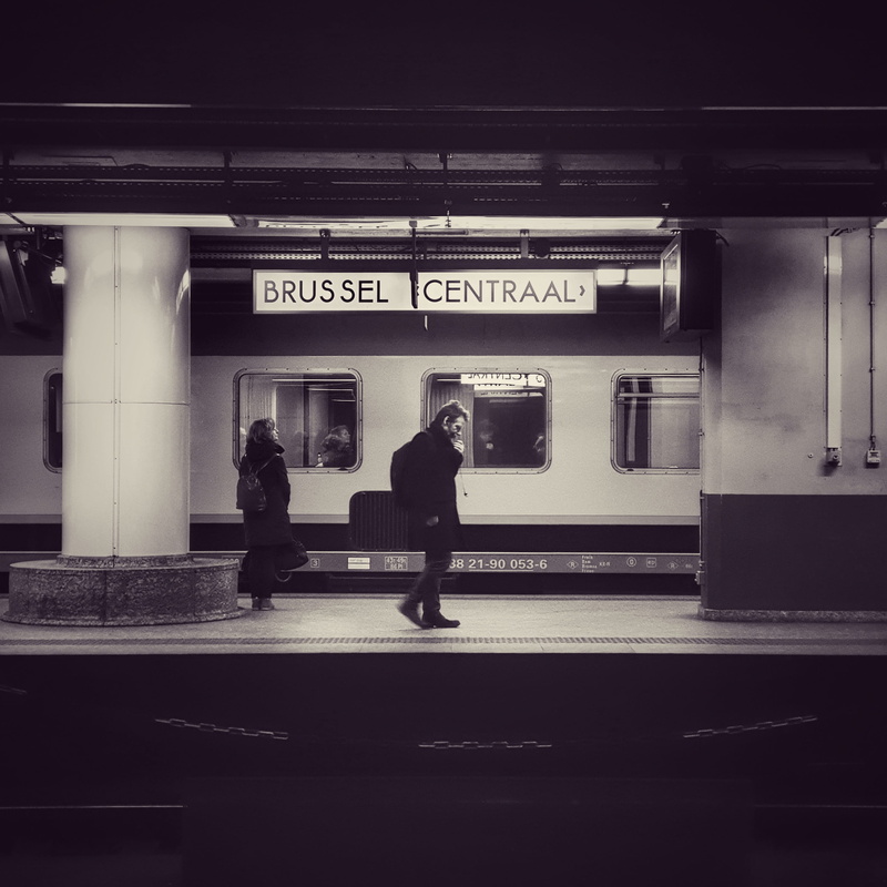 building, spoke, communication, text, lighting, transportation, brussel, full length, waiting, mode of transportation, human, subway, door, magdalenasteenweg 63