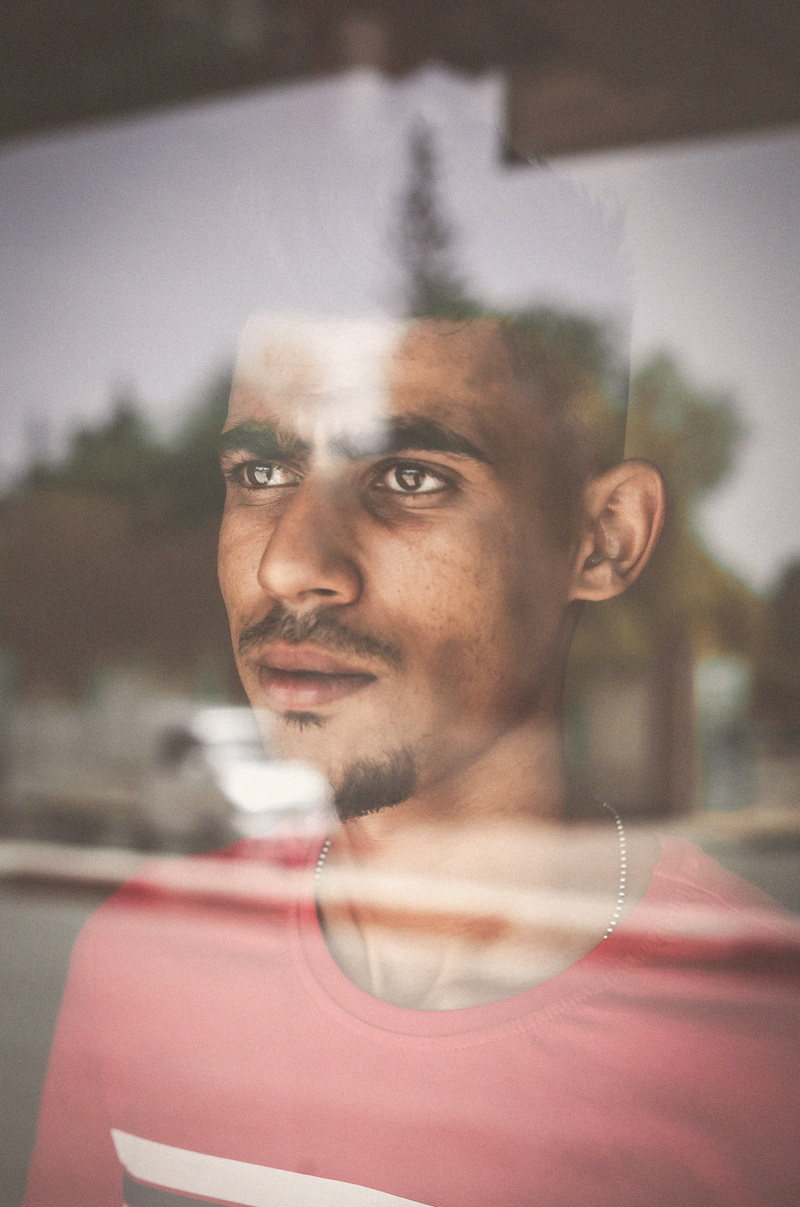 man, looking far, male portrait, folk portrait, 5K, outdor, adult, focus on foreground, person, men, looking away, contemplation, front, human, leisure activity