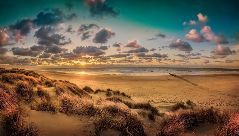 sea, beach, horizon over water, water, scenics - nature, land, clouds, nature, cloud - sky, sunlight, sand, no people, outdoors, tranquility, marram grass