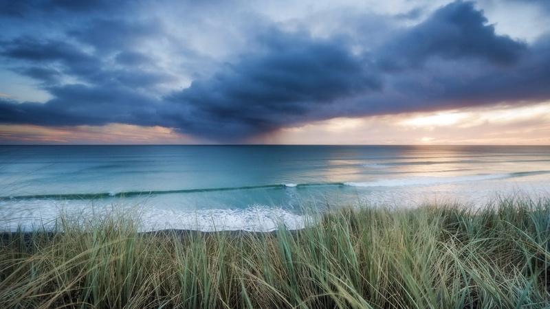 beauty in nature, grass, horizon, sea, idyllic, outdoors, nature, land, no people, 1080P, water, plant, cloud - sky, sky, waves, clouds, scenics - nature