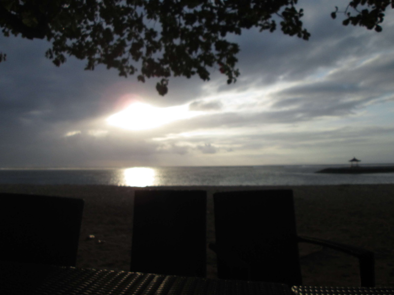 land, sea, sunlight, sunset, nature, bali, horizon, sun, sanur bay, cloud - sky, 4K, indonesia, outdoors, water, horizon over water, no people, tranquility