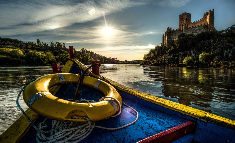 the Tagus river, castle, Castle of Almourol, 4K, Portugal, river, Almourol, boat, lifeline, Tagus River