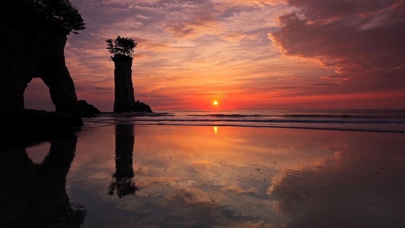low tide, silhouette, idyllic, horizon, tranquil scene, tranquility, sunset, cloud - sky, beauty in nature, nature, no people, sea, romantic sky, sky, orange color