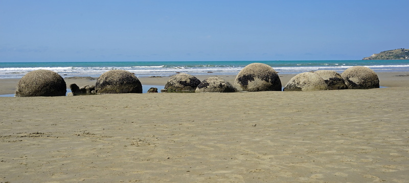 clear sky, moeraki boulders, beach, sand, 5K, nature, water, land, sky, new zealand, horizon, huge balls, horizon over water, solid, stones, beauty in nature