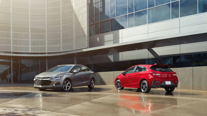 building exterior, modern, no people, motor vehicle, sports car, building, 5K, Chevrolet Cruze Sedan, city, day, mode of transportation, 2019 Cars, Chevrolet Cruze RS