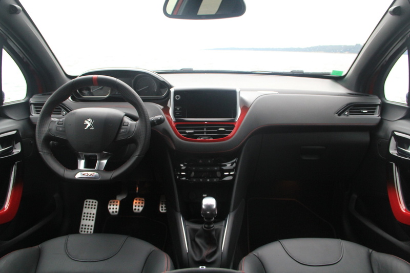 2K, peugeot 208 gti