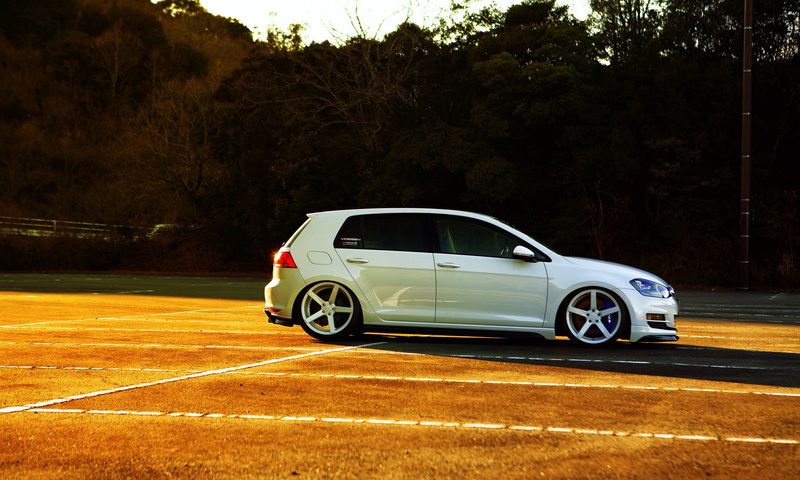 city, Volkswagen, day, no people, nature, luxury, plant, mode of transportation, tree, street, 1080P, road, golf 7, parking, growth, transportation, golf VII