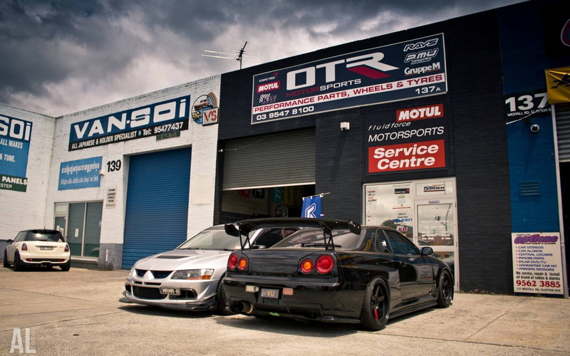 information, city, outdoors, architecture, text, mitsubishi lancer evolution viii mitsubishi lancer mitsubishi nissan skyline gt r r34 nissan jdm car, built structure