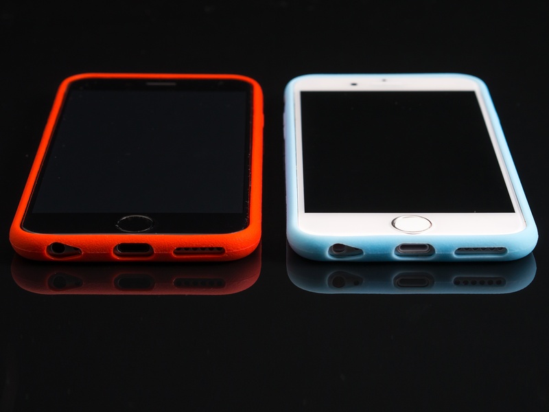 copy space, connection, business, ios, design, display, media, touch screen, global communications, cellular, studio shot, close, smartphone, portable information device