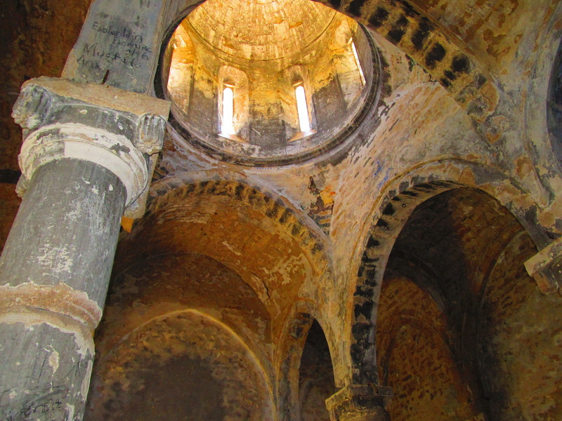 history, day, ancient civilization, travel destinations, trabzon, the past, morning, building, beauty, low angle view, old, belief, architecture, ceiling