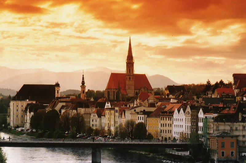 upper austria, city, place of worship, spire, austria, clouds, river, townscape, spirituality, built structure, waterfront, travel destinations, sky, building exterior