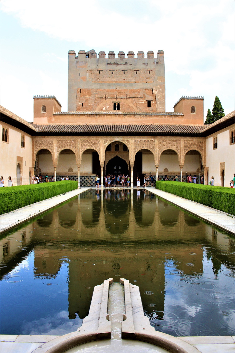 building, granada, arabic, water, reflection, andalusia, travel destinations, mirroring, courtyard, lake, palace, reflecting pool, built structure, arch