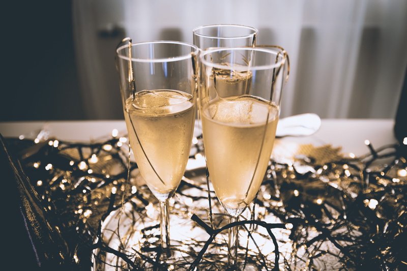 drinking glass, 5K, happy, food, alcohol, close-up, still life, drink, refreshment, coffee, party, champagne flute, studio shot, celebration, glasses