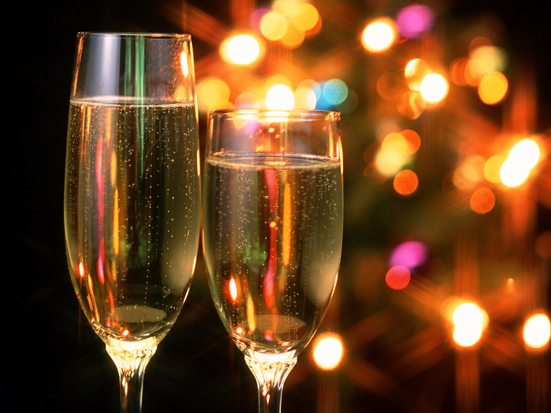 two, 720P, glitter, two objects, elegance, lights, household equipment, illuminated, champagne, food and drink, new Years Eve, drink, new Years Day, close-up