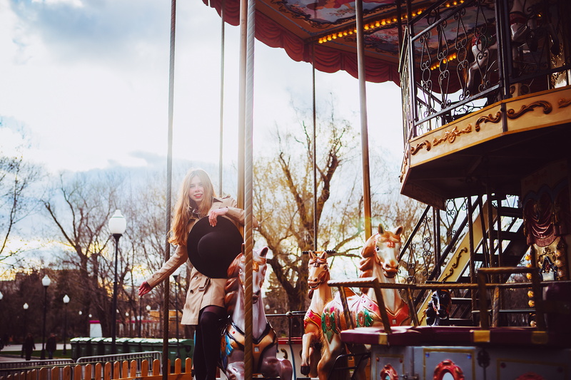 outdoors, woman, Attraction, hairstyle, one woman only, built structure, hands, moscow, horse, Girl, hand, black, beauty, women, carousel, young, only women