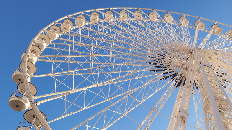 funfair, amusement park ride, fun, outdoors, built structure, clear sky, nature, carrousel, 4K, amusement, spoke, blue, amusement park, fairground, ferris wheel