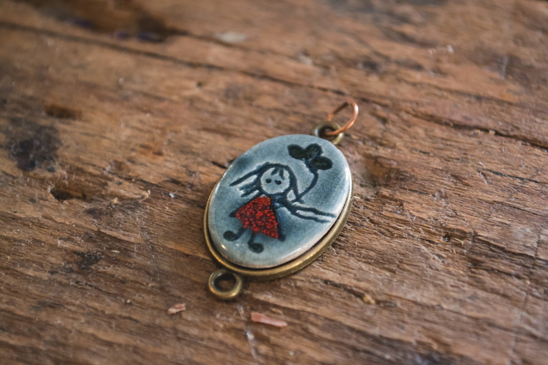 artistic, single object, metal, fruit, blue, representation, day, bijouterie, necklace, handmade, healthy eating, wood - material, close-up, no people