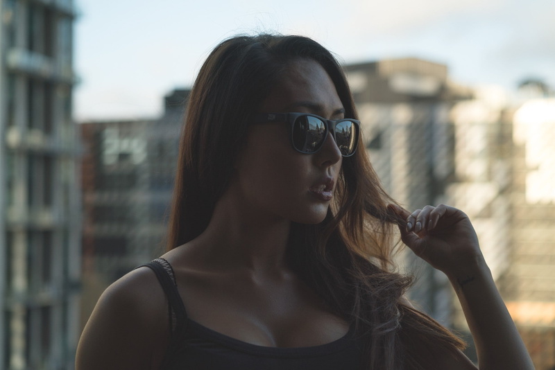 contemplation, real people, model, 1080P, front view, women, hairstyle, headshot, outdoors, teenager, sunglasses, glasses, fashion, architecture, focus on foreground