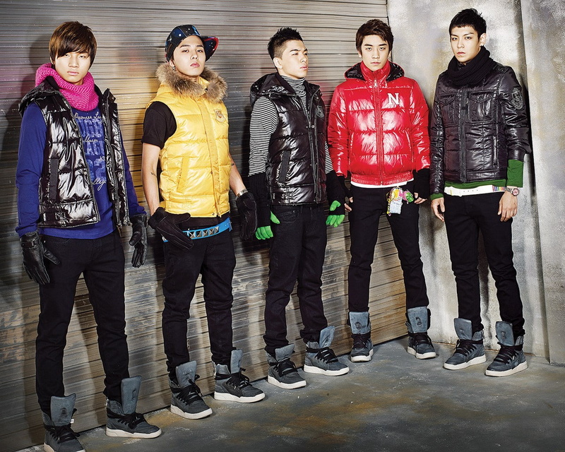 teenager, emotion, portrait, jeans, girls, hands in pockets, boys, adolescence, bigbang, women, females, teenage boys, full length, males, men, positive emotion