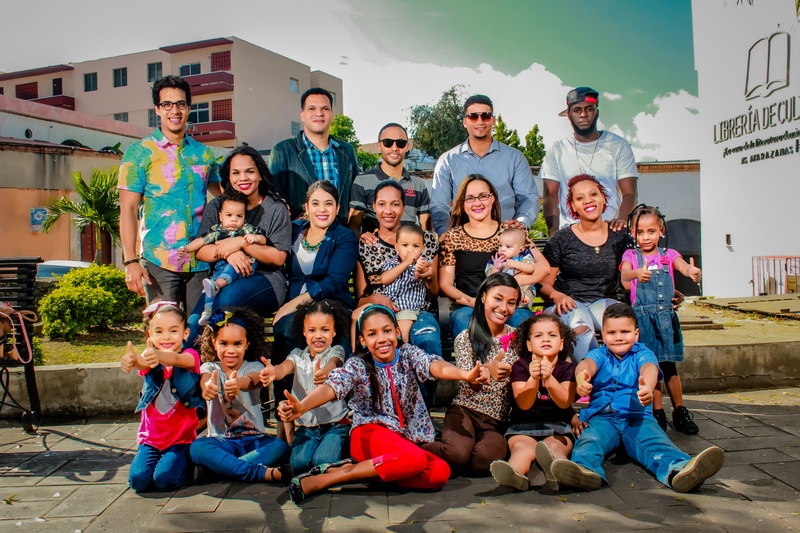 teenager, caribbean, happiness, super mom, mami, cheerful, friendship, people, girls, breast arms, upper room, leaders, child portrait, jungle, large group of people