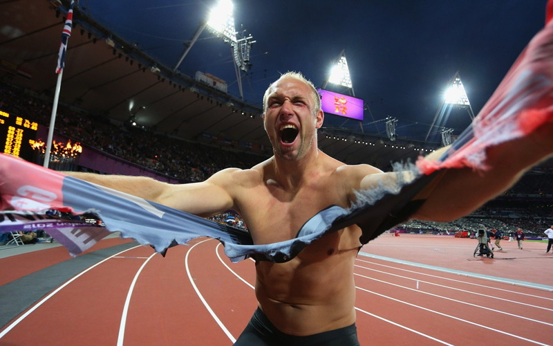 athletics, field, tearing, london, stadium, man, 2012, robert, 1080P, harting, track, shirt, athlete