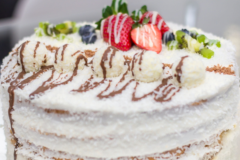 sweet food, dessert, celebration, no people, pastries, chocolate, baked, food and drink, ready-to-eat, Cake, food, Strawberry, plate, classic pastry, obsr