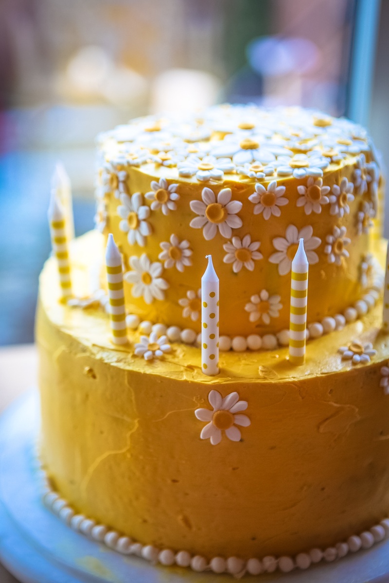 yellow, pastry, cakes, summer, homemade, food, cream, fresh, sweet, gourmet, dessert, sweet Food, bakery, freshness, table, cake, daisy cake, focus on foreground