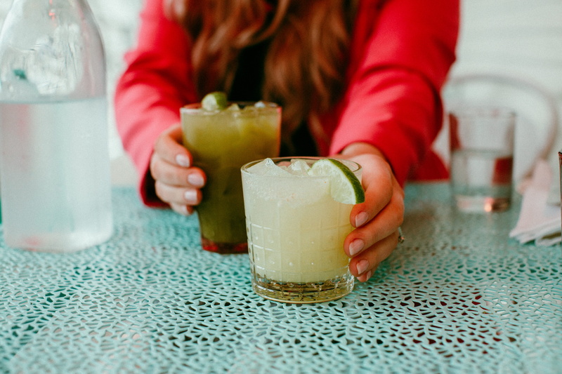 austin, cup, cocktail, hairstyle, 5K, bar peached, food, gin, sitting, indoors, one person, healthy eating, food and drink, household equipment, refreshment