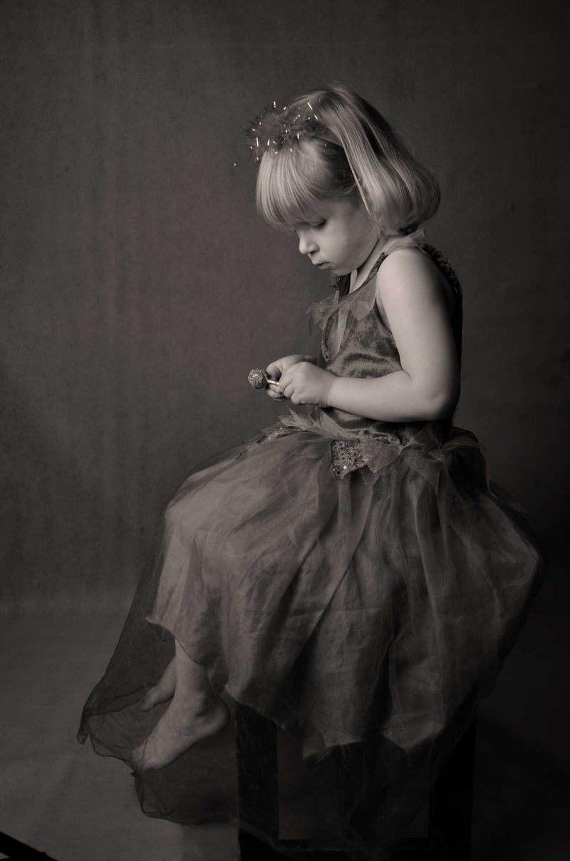 girl, people, emotions, clothing, retro label, full length, hairstyle, sitting, retro, woman, females, one person, dress, bal, fashion, fairy, contemplation