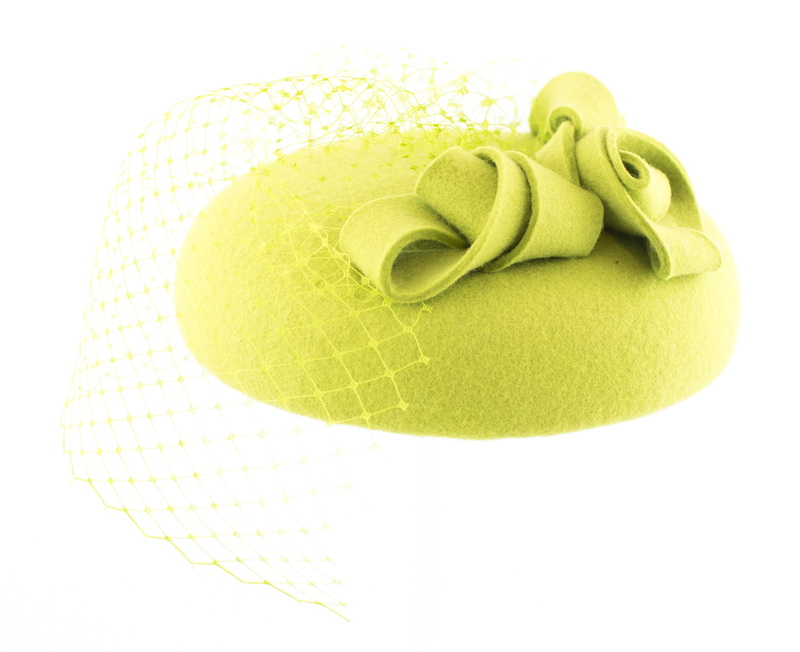the ceremony, hair, headgear, clean, the adoption of, pattern, felt green, indoors, bowler, studio shot, name day, romantic, womens, fascynator, bal, fashionable