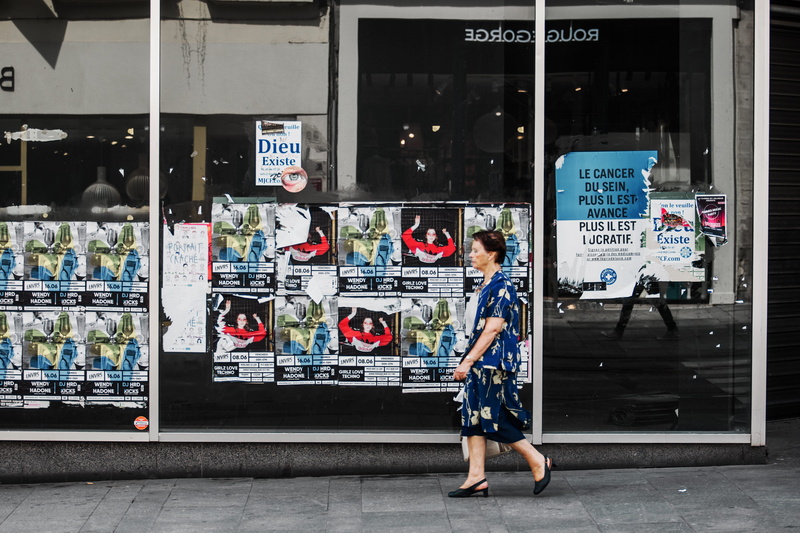 near, city-centre, outdoors, 4K, lifestyles, men, oldwoman, adult, stranger, nancy, pedestrian, communication, wall art, standing, lady, walking, one person