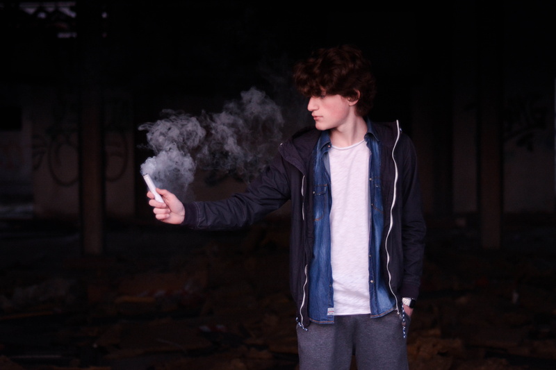 adult, front view, 5K, jeans, indoors, stati uniti, young men, nikon, vintage, smoke, hipster, teenager, italy, black, looking, guy, waist up