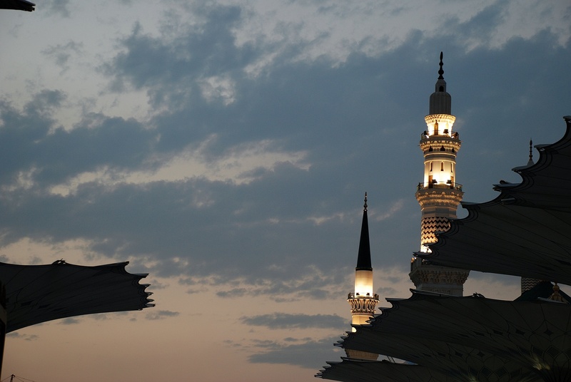travel destinations, place of worship, towers, the past, mina, nature, travel, building exterior, lighted, no people, mecca statue, buildings, spire, two