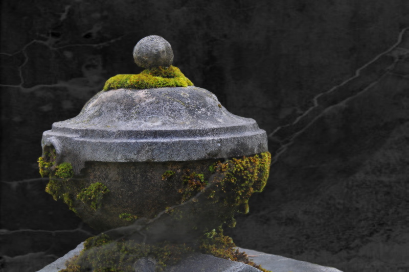 stone, rest, shrine, stone urn, overgrown, rock carving, vascular, grave, rear view, place of worship, statue, finial, stone vascular, commemorate, mourning