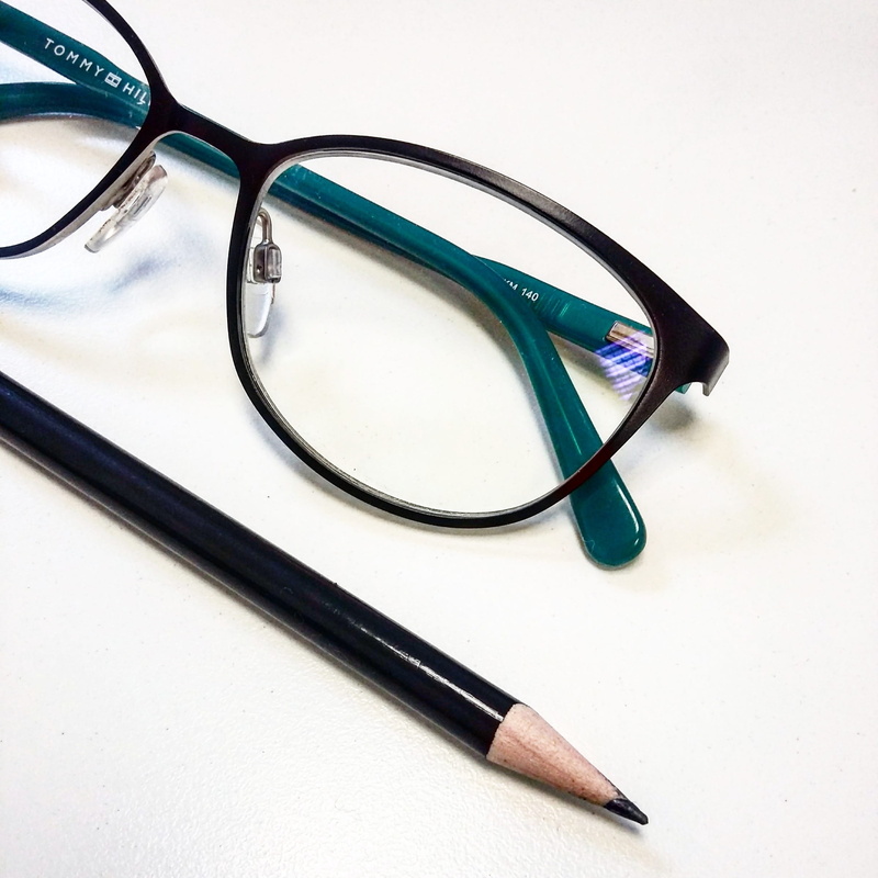 precision, reading glasses, no people, white background, single object, cut out, white color, lens, glass - material, black color, table, lenses, pencil