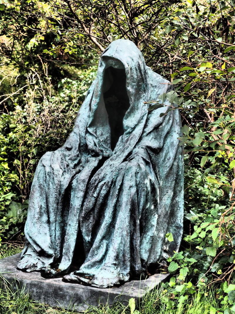 grave, death, art and craft, commander, saint severin, pietà, keitum, sylt, representation, suffering, day, creepy, st severin, male likeness, cemetery