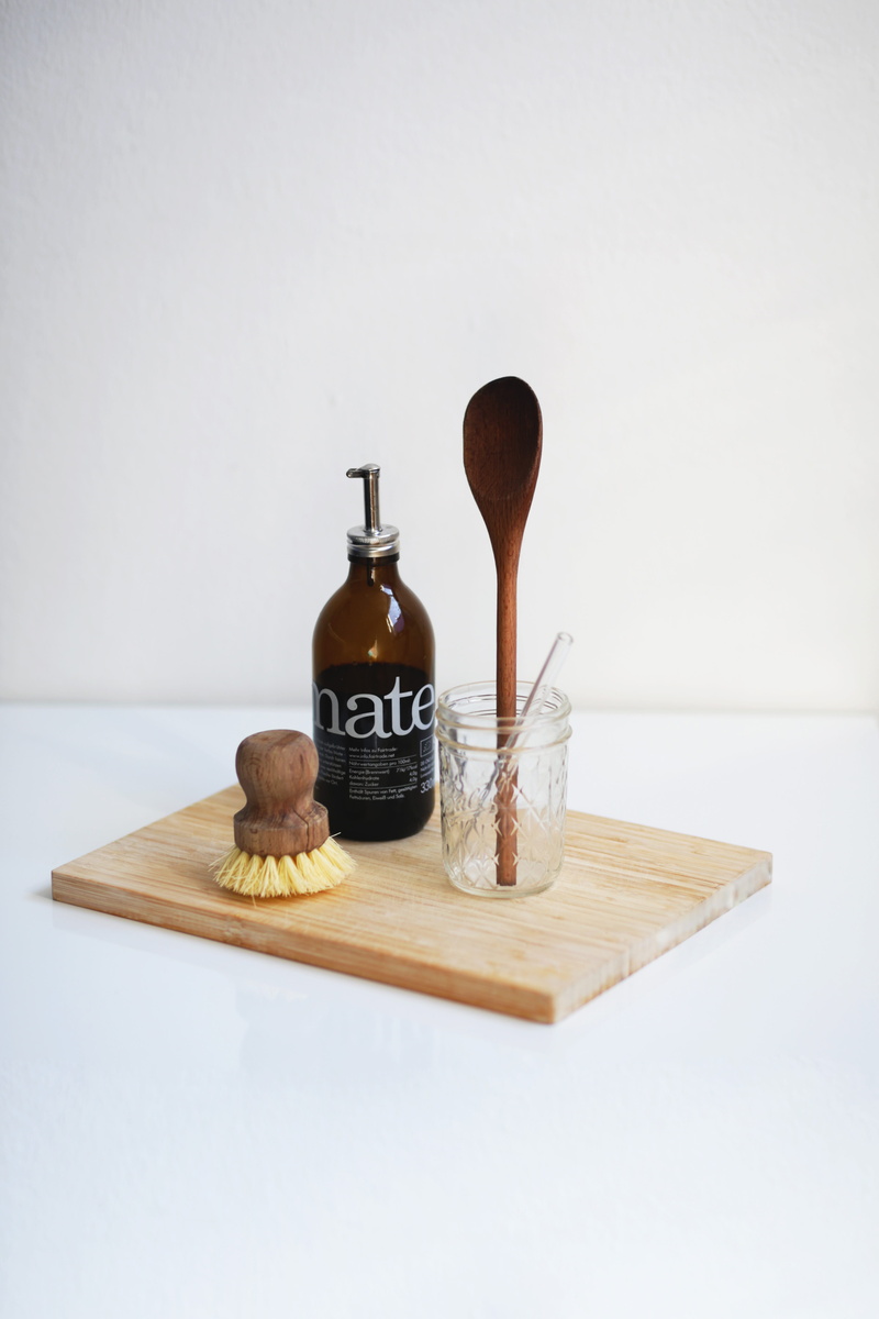 brown, cooking Oil, wood - Material, minimal, table, product, board, ingredient, no People, sustainability, brush, zero waste, washing up, mason jar, spice