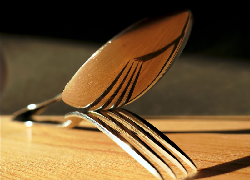teaspoon, focus on foreground, man made, sport, eating utensil, table, household equipment, close-up, kitchen cutlery, clean, kitchen utensil, wire whisk
