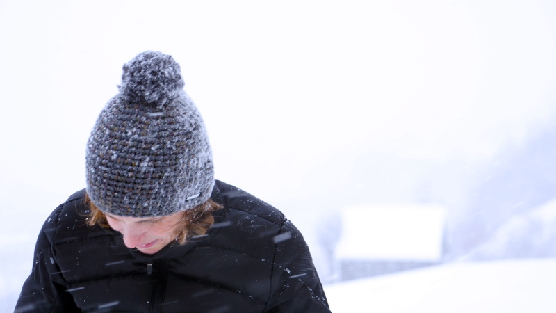adult, clothing, coat, winter, nature, warm clothing, person, human, one person, rear view, cold temperature, men, scarf, outdoors, cap, beanie, focus on foreground