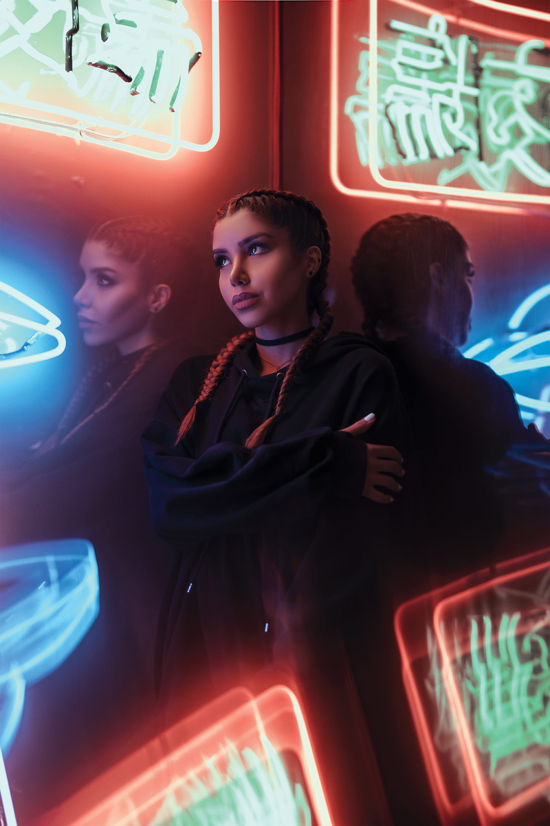 real people, indoors, neon, leisure activities, bazaar, club, overwatch, 2K, adult, lifestyles, text, leisure activity, young women, graphics, flare, young adult