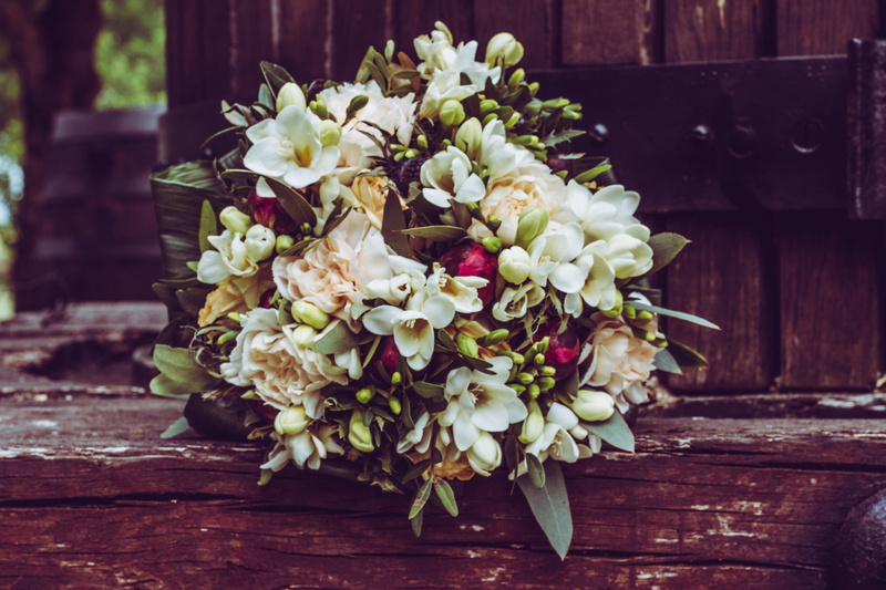 focus on foreground, market, dahlia, floral design, pillow, flower, art, close-up, 5K, furniture, pink, plant, white, wedding, day, wood - material, fragility