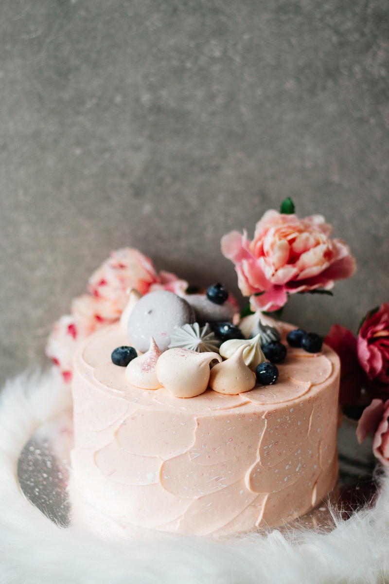 cake, celebration, fudge, close-up, pink, pink color, torte, still life, sweet, cream, icing, creme, ready-to-eat, rose, plant, dessert, decoration, unhealthy eating