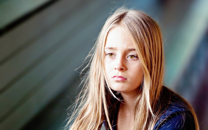 hair, blonde, beautiful woman, looking, outdoors, child, looking away, children, 1080P, young adult, hairstyle, women, beauty, day, long hair, headshot