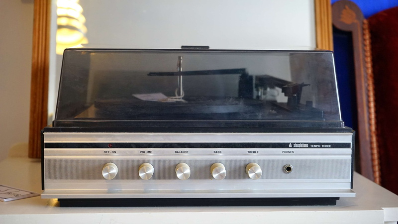 steel, needle, home interior, old, 1970s, indoors, classic, entertainment, 70s, 1980s, domestic life, images, plastic, gramophone, oven, heat - temperature