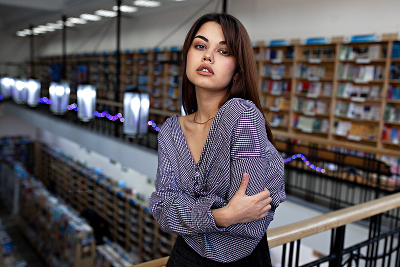 1080P, portrait, arms crossed, books, women